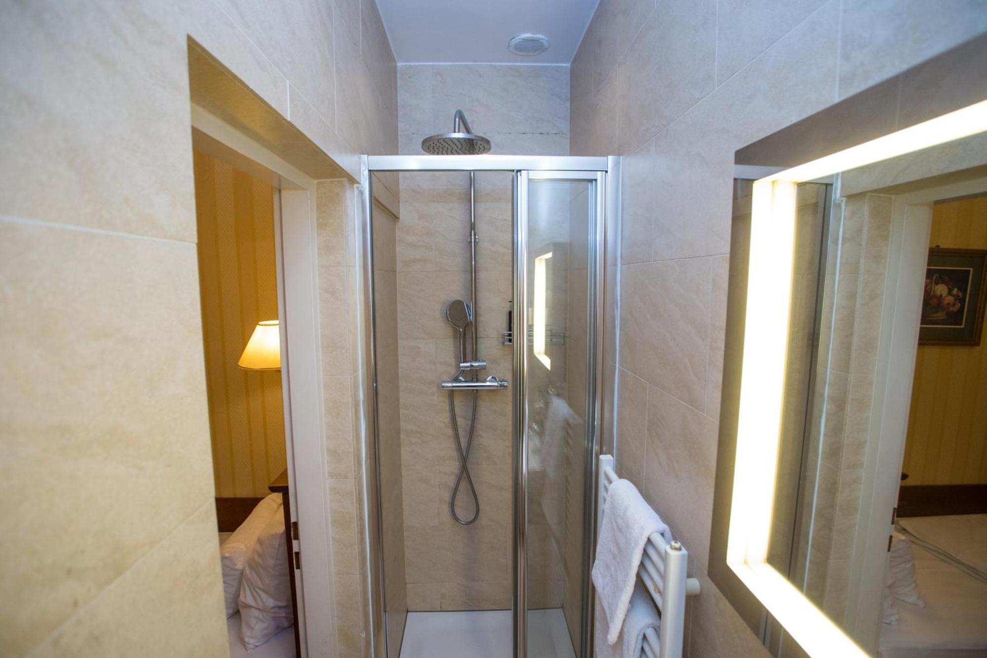 Pension Opera Suites I Self Check In Вена Экстерьер фото
