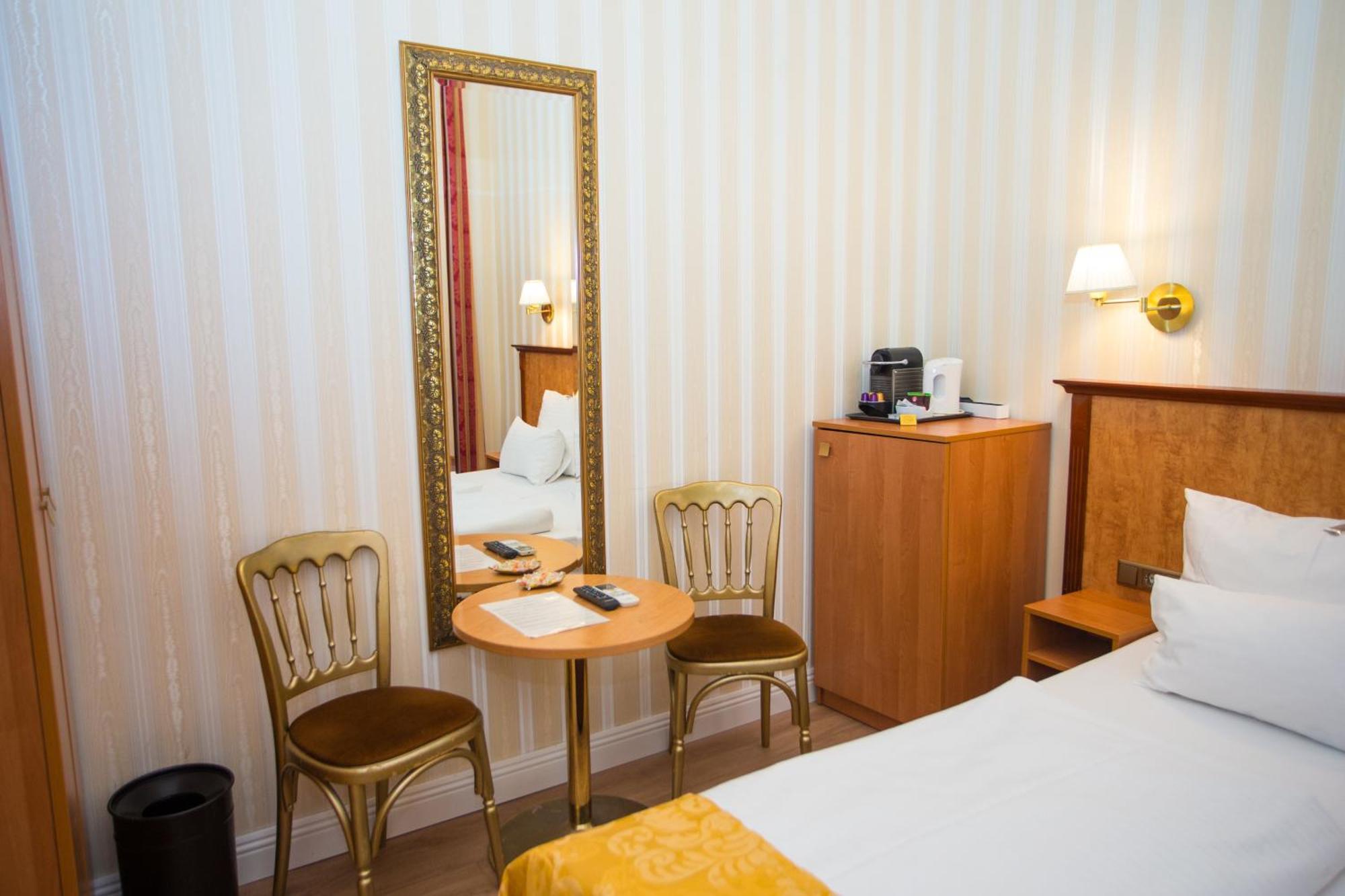 Pension Opera Suites I Self Check In Вена Экстерьер фото