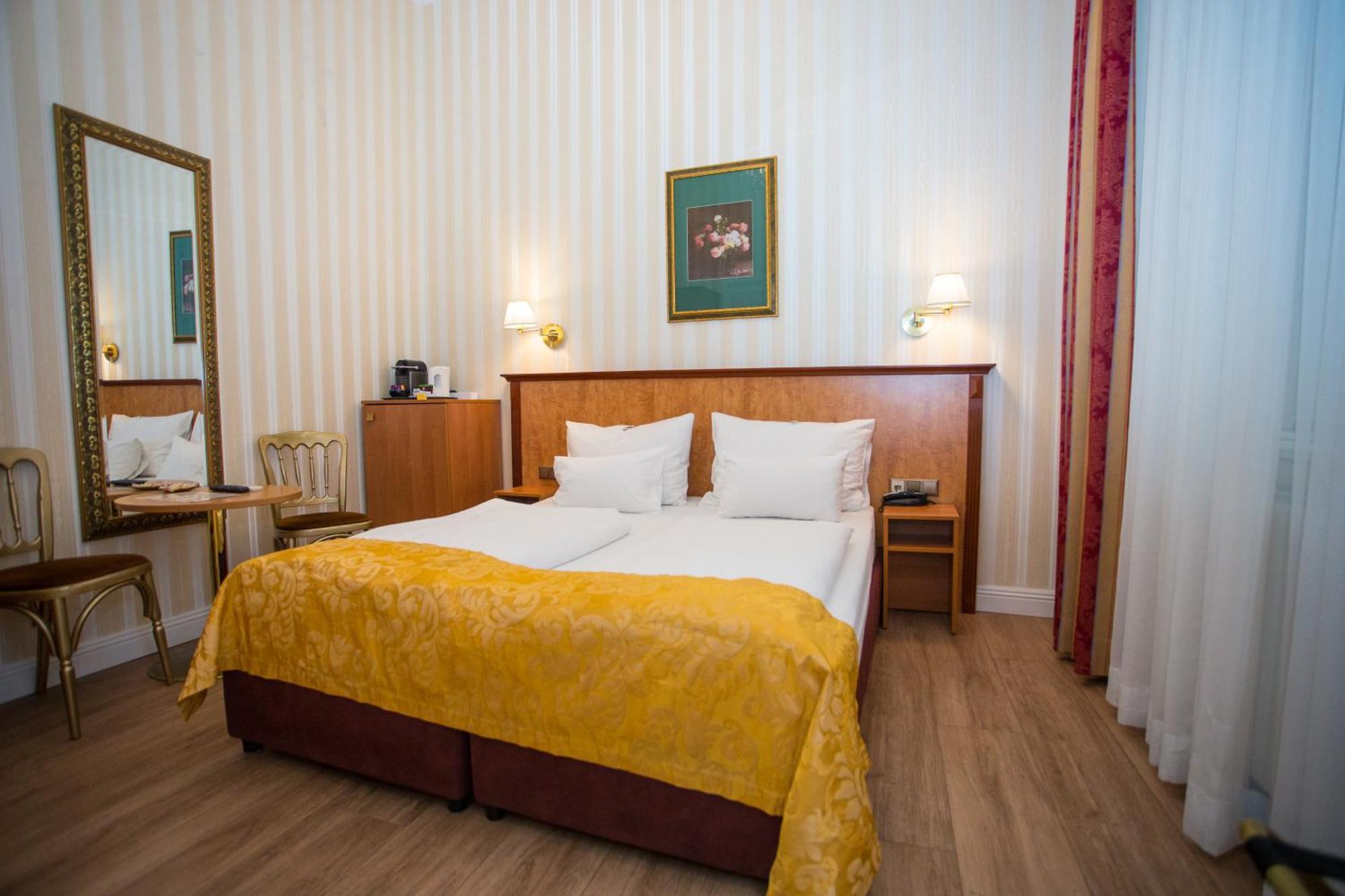 Pension Opera Suites I Self Check In Вена Экстерьер фото
