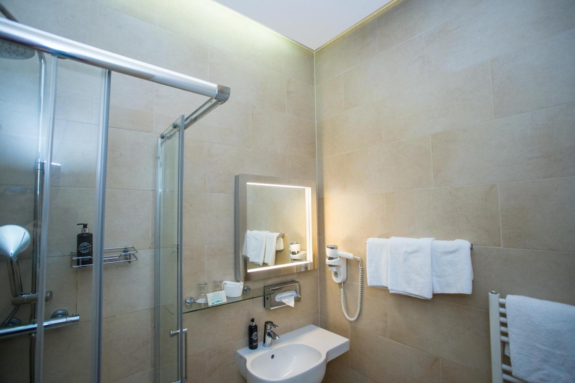 Pension Opera Suites I Self Check In Вена Экстерьер фото